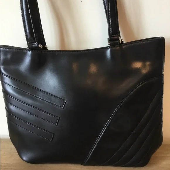 Etro Black Leather Shoulder Bag - Picture 2 of 12